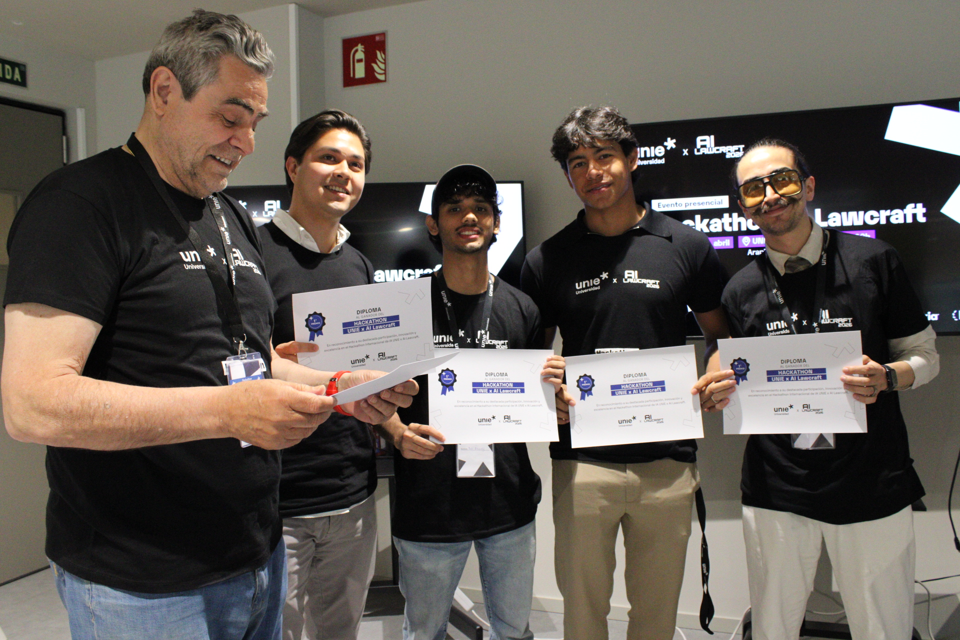 Ganadores_HackhatonUNIE