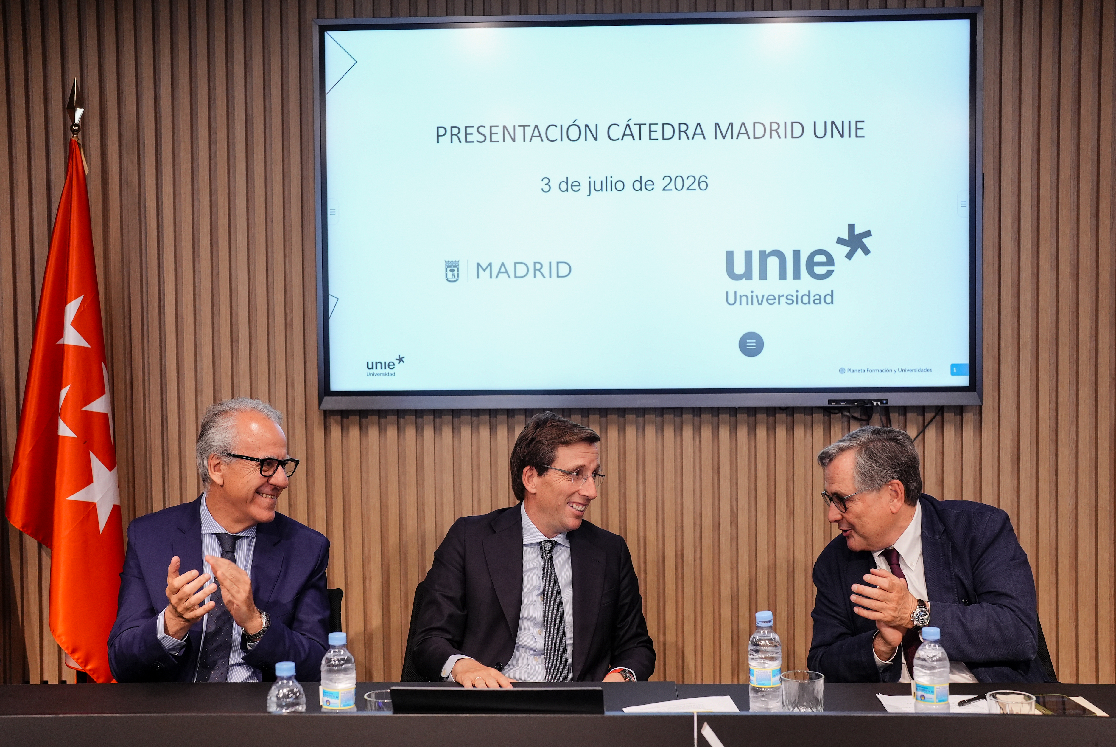 presentacion catedra madrid mesa