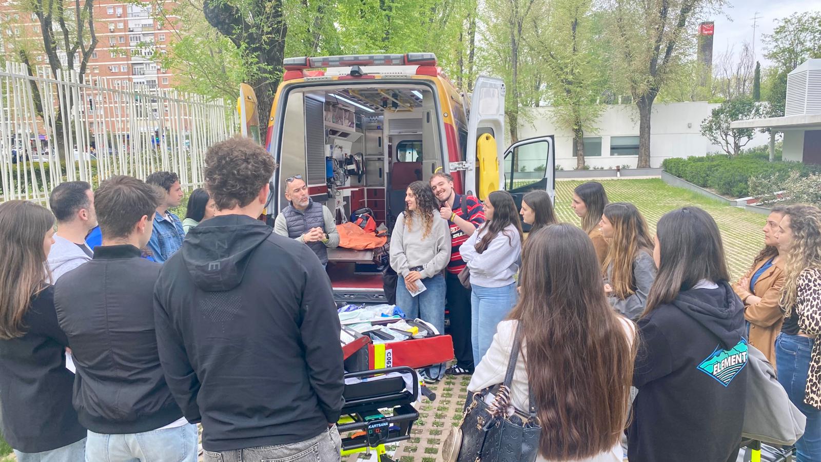 jornadas humanización UNIE Ambulancia