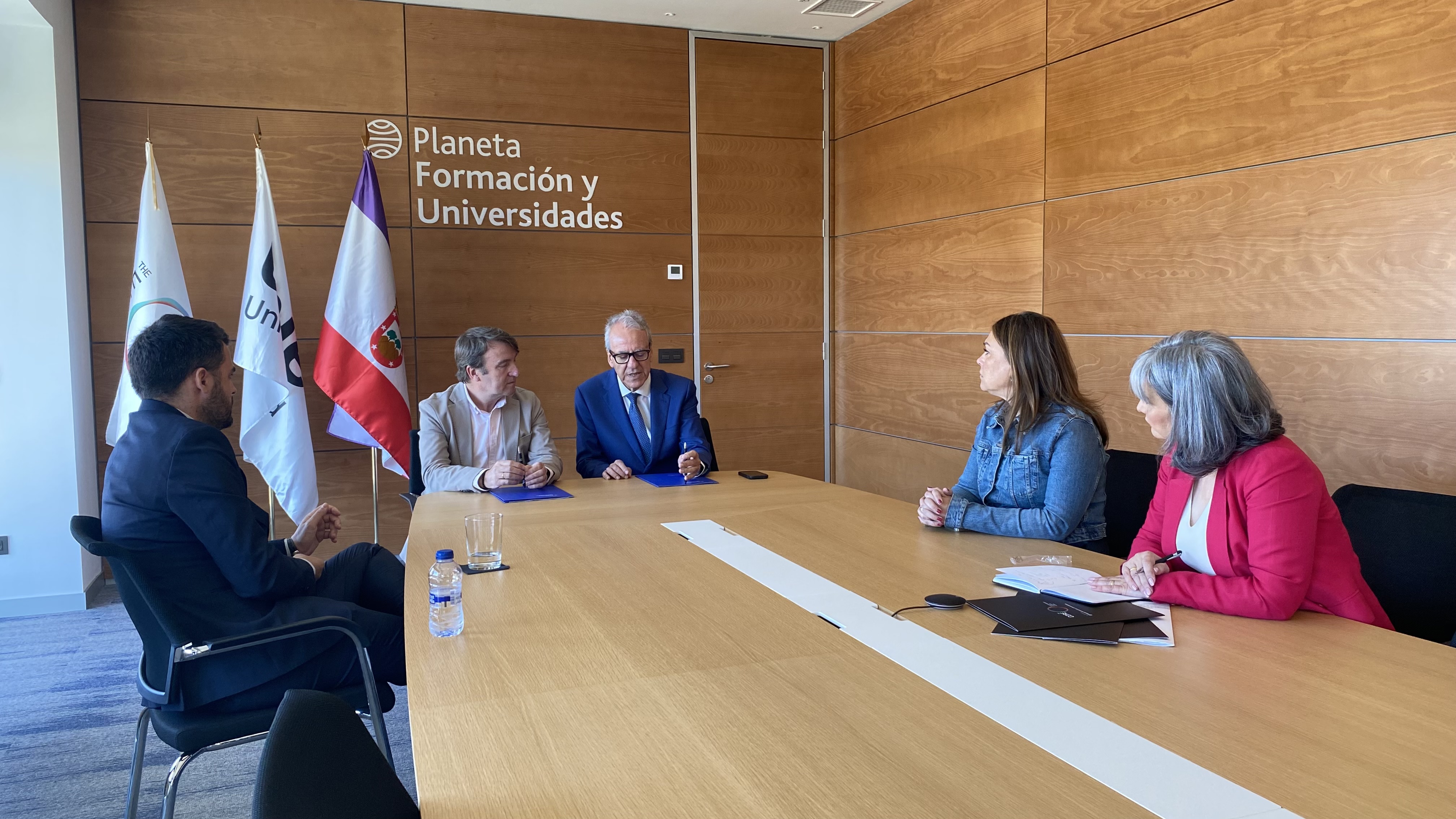 ayudasfomentotrescantos