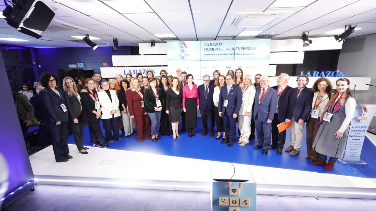 homenaje a la enfermeria_ la razon