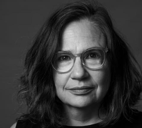 Ana Handler