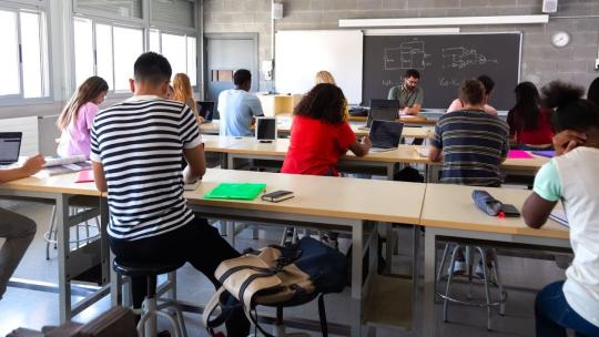 Herramientas digitales esenciales para el estudiante del siglo XXI