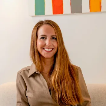 CLARA CASAR CASTRO