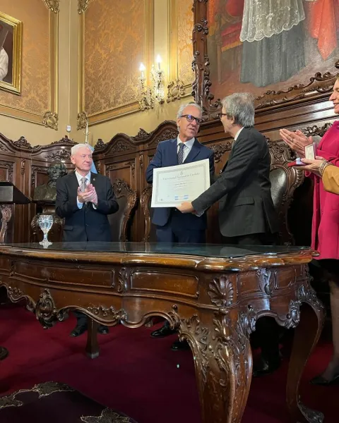 HonorisCausaSegundo