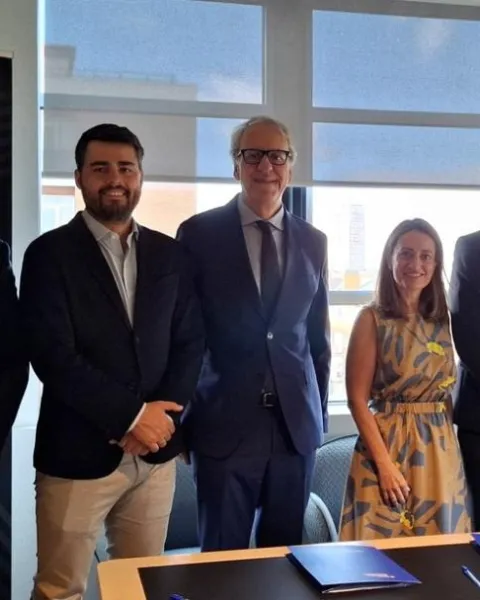 UNIE Universidad y Oracle impulsan la formación tecnológica con un nuevo acuerdo de colaboración