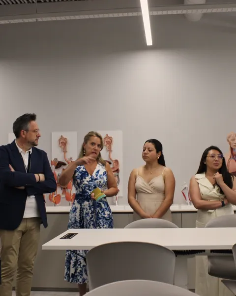 visita ibero instalaciones de unie univerisdad