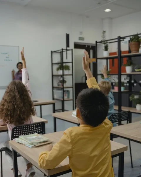 Alumnos durante una clase,