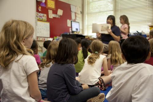 Niños en una clase.