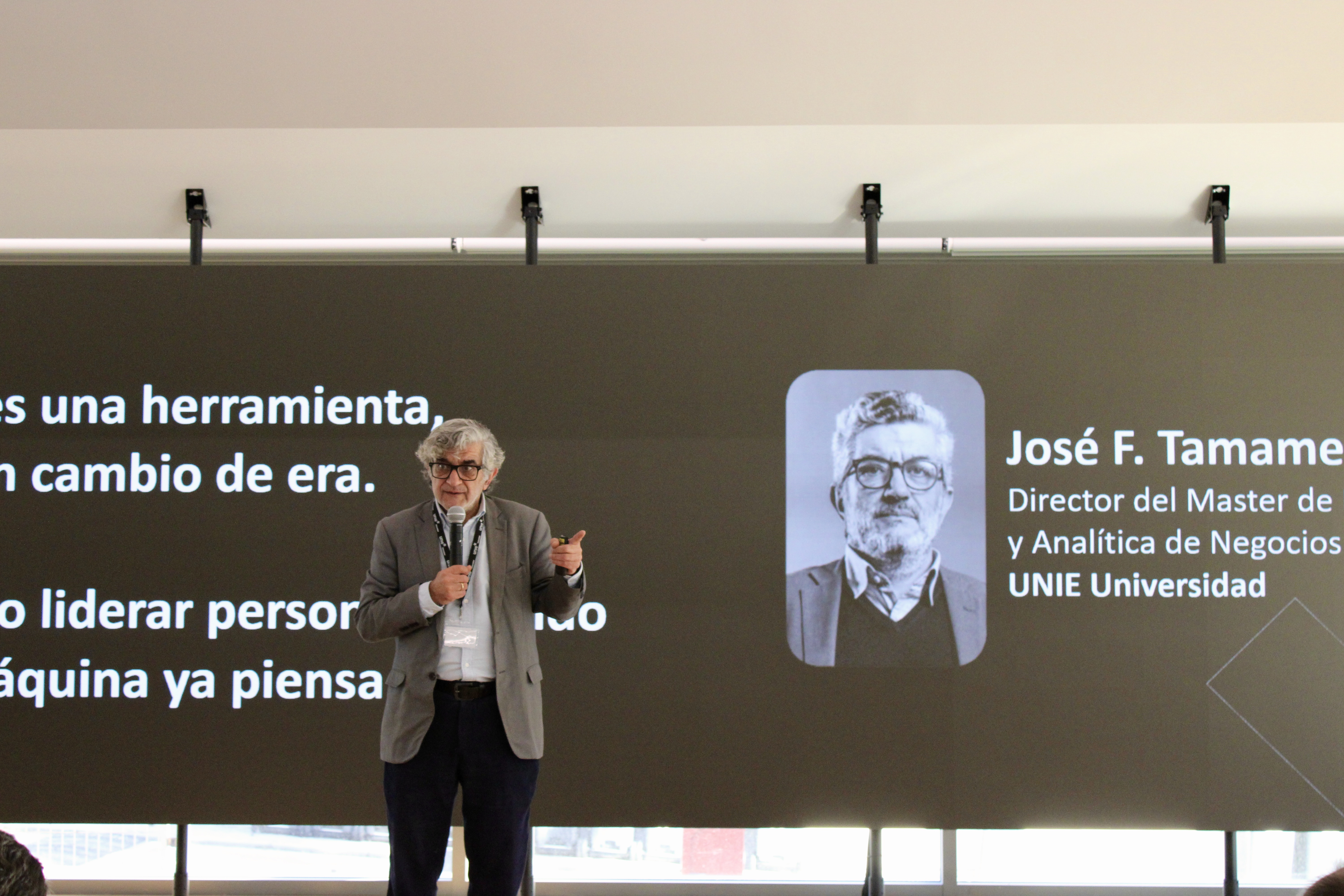 Jornada Liderar en la era de la Inteligencia Expandida José Tamames