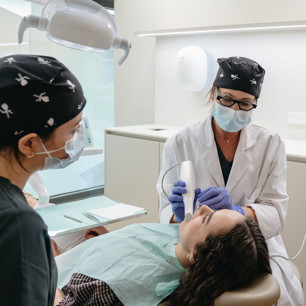 header_diploma_restauradora_estetica_1024x1024