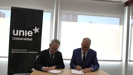 Firma Convenio IBERO y UNIE 