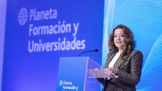 Fátima Matute consejera de Sanidad visita Campus Castellana de UNIE