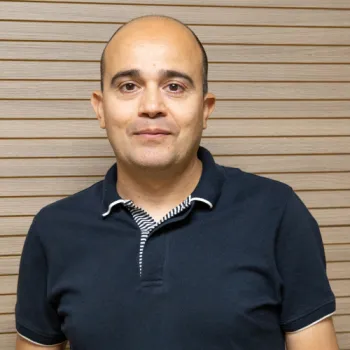 César Manso
