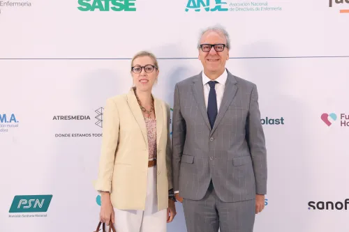 UNIE Universidad se suma al II Homenaje a la Enfermería UNIE Universidad se suma al II Homenaje a la Enfermería