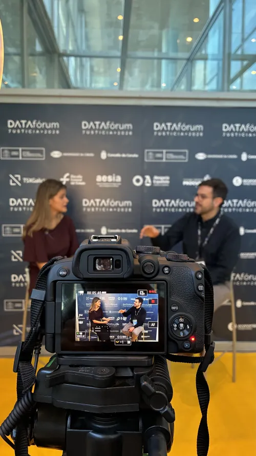 UNIE Universidad en DATAfórum Justicia 2026 - Alumnas vertical