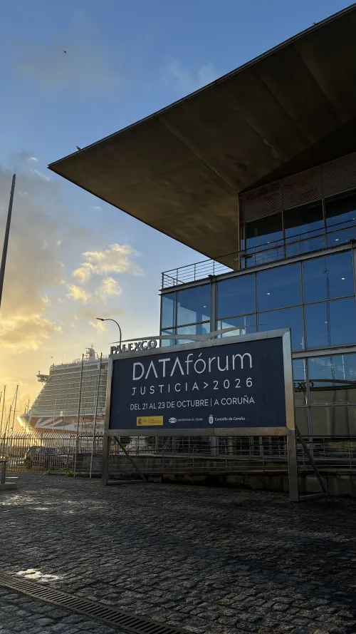 UNIE Universidad en DATAfórum Justicia 2026 - Alumnas vertical
