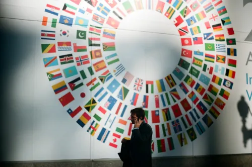 Descubre en qué trabajan los que estudian Relaciones Internacionales